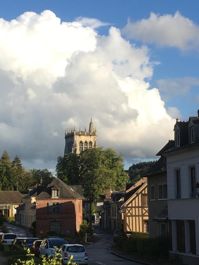 Les Chambres De La Tour Le Bec-Hellouin Buitenkant foto
